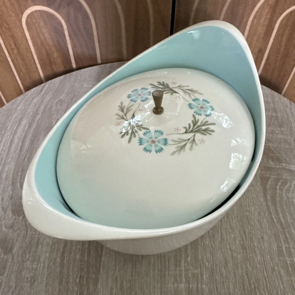Taylor Smith Bridal Wreath Covered Bowl Casserole Dish